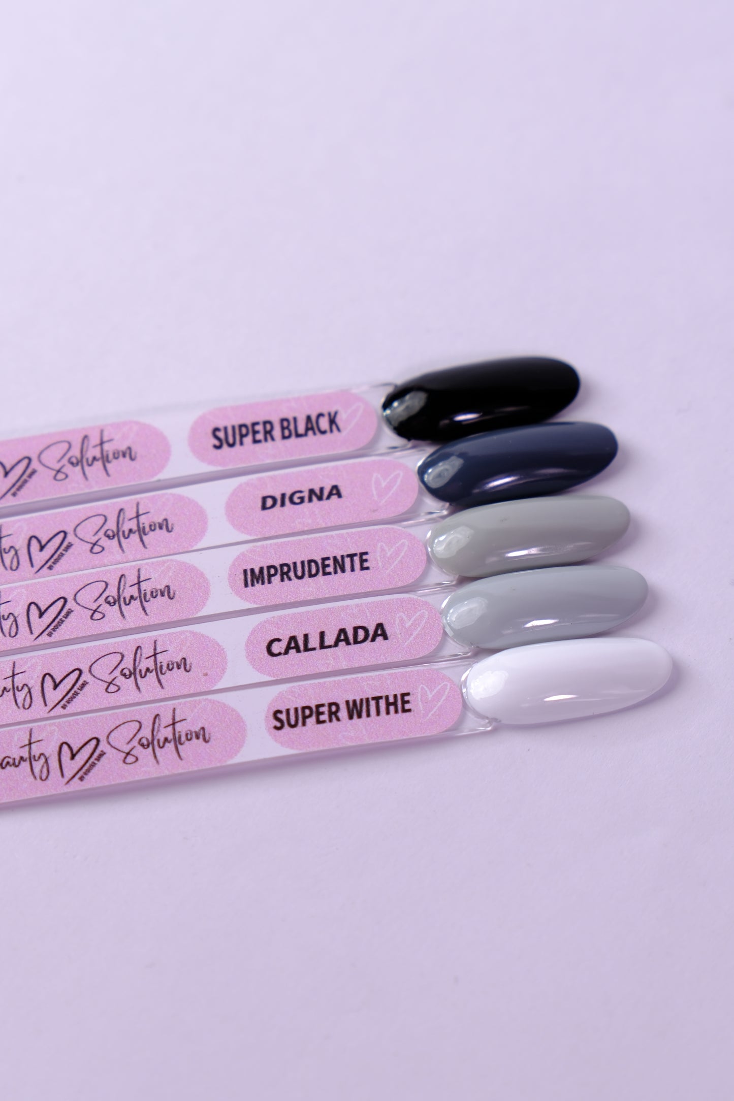 Gel Polish Blancos, Negros y Grises | Beauty Solution